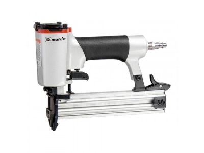 Нейлер пневматический для гвоздей от 10 до 50 мм// MATRIX